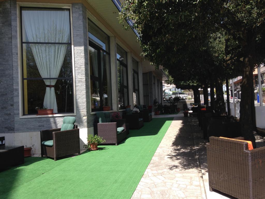 Hotel Mediterraneo Chianciano Terme Zewnętrze zdjęcie